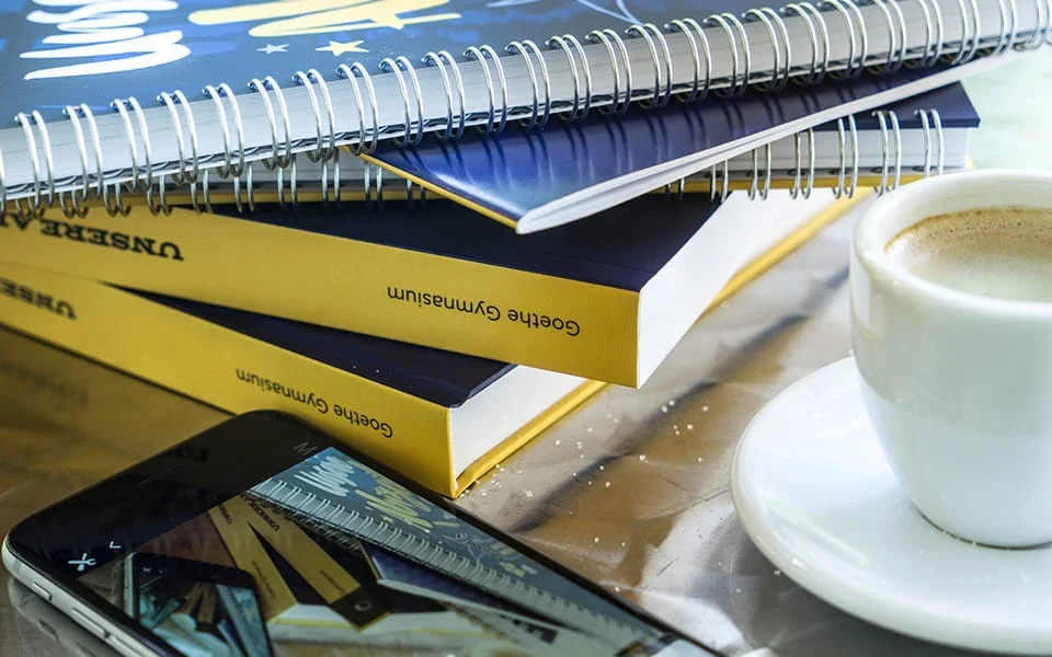 Hardcover-Abibuch mit individuellem Cover